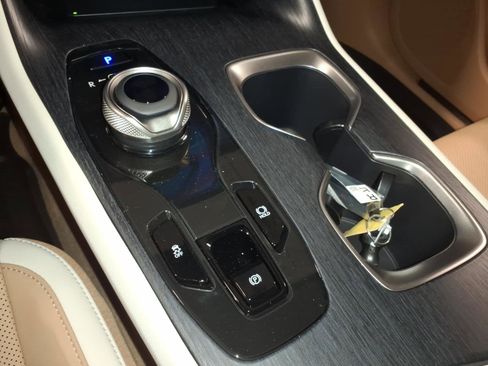 New 2026 Lexus RZ 450e AWD image 8