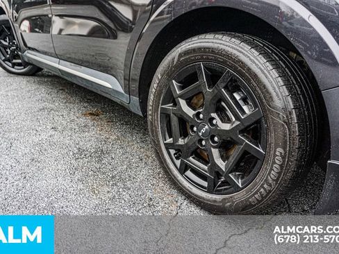 Used 2025 Kia Carnival SX Prestige image 16