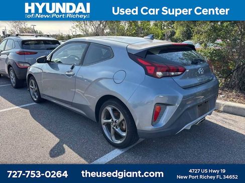 Used 2019 Hyundai Veloster 2.0 image 2