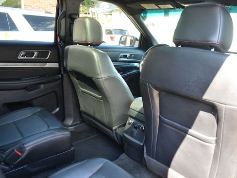 Used 2017 Ford Explorer Sport AWD/4WD image 32