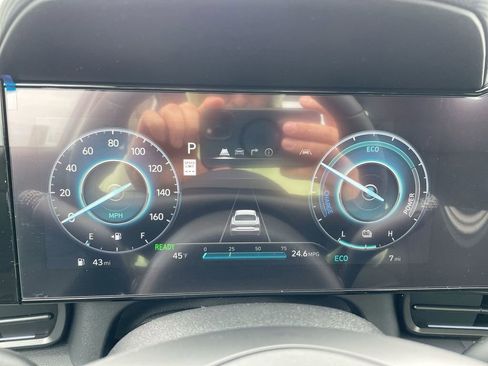 New 2025 Hyundai Elantra SEL image 40