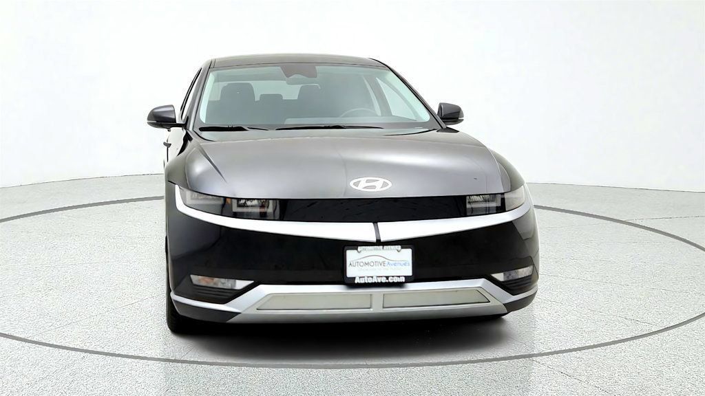 Used 2023 Hyundai Ioniq 5 SE RWD image 2