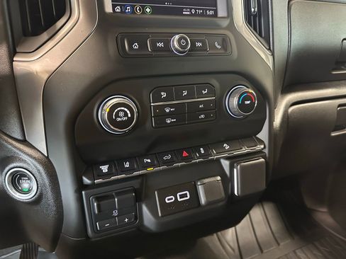 Used 2024 Chevrolet Silverado 2500 Custom w/ Custom Value Package image 29