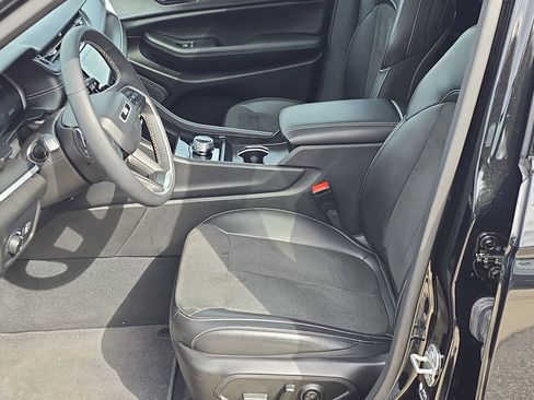 Used 2025 Jeep Grand Cherokee L Altitude image 13