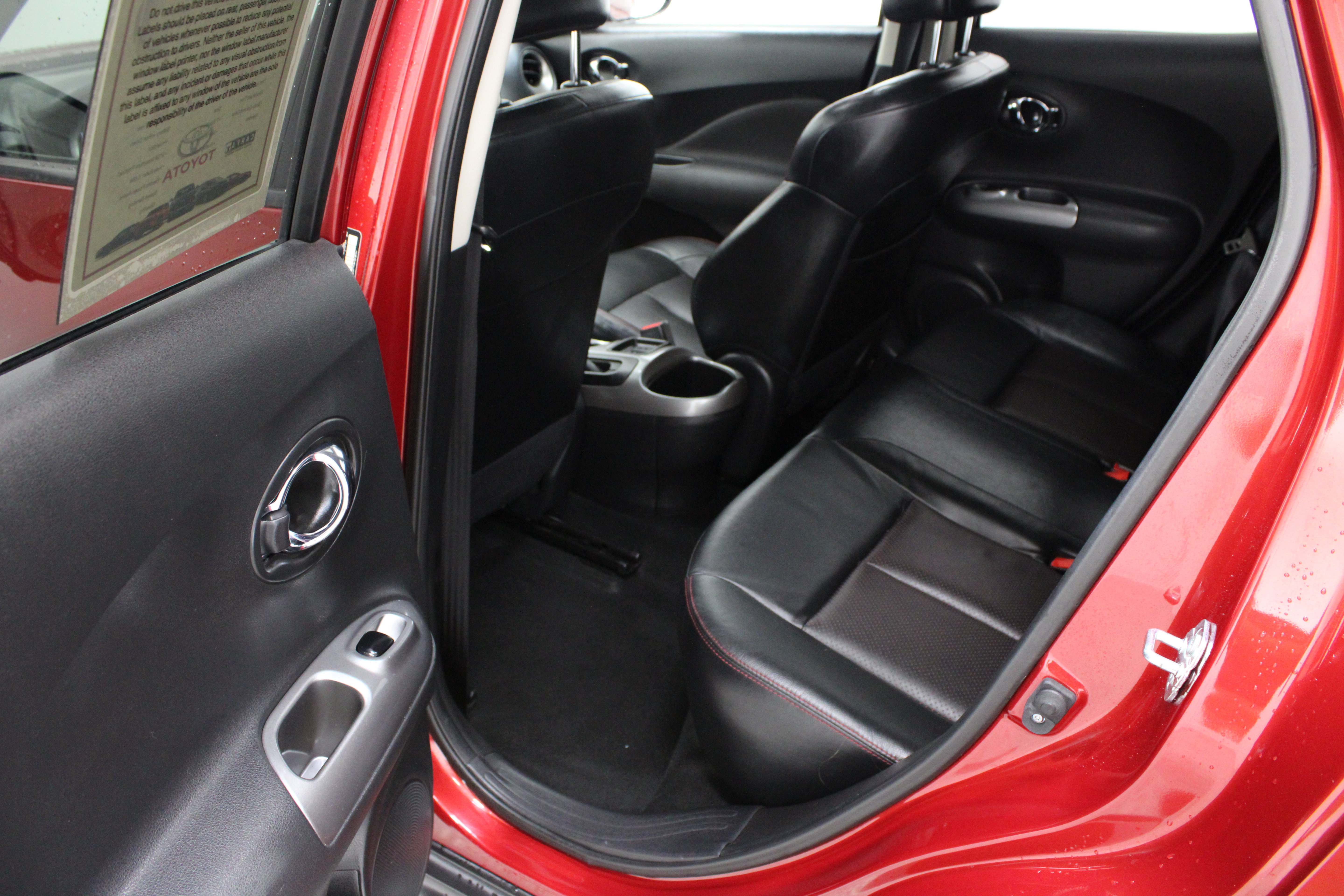 Used 2016 Nissan Juke SL FWD image 29
