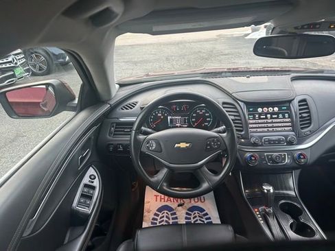 Used 2016 Chevrolet Impala LT w/ Convenience Package image 13