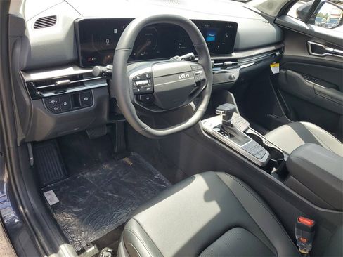 New 2026 Kia Sportage SX image 6