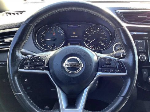 Used 2020 Nissan Rogue SV AWD/4WD image 4