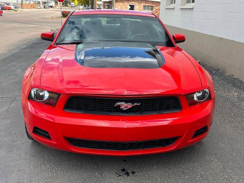Used 2012 Ford Mustang GT image 2