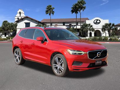 Used 2018 Volvo XC60 T6 Momentum w/ Vision Package