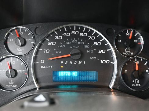 Used 2024 Chevrolet Express 2500 w/ Driver Convenience Package image 22