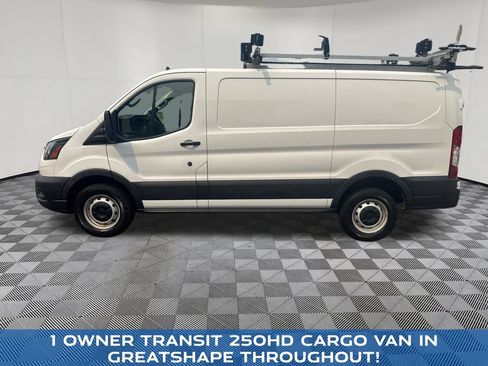 Used 2022 Ford Transit 250 Low Roof w/ Load Area Protection Package RWD image 2