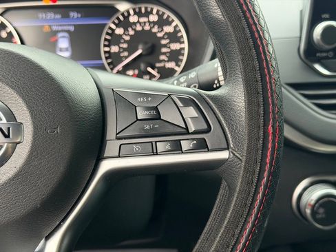 Used 2022 Nissan Altima 2.5 SV FWD image 15