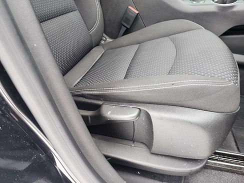 Used 2023 GMC Terrain SLE w/ Driver Convenience Package image 21