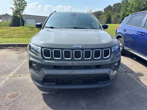 Used 2023 Jeep Compass Latitude AWD/4WD image 14