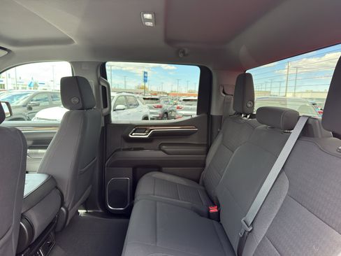 Used 2022 Chevrolet Silverado 1500 LT AWD/4WD image 33