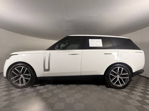 Used 2025 Land Rover Range Rover Autobiography AWD/4WD image 3