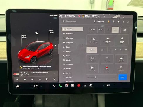 Used 2022 Tesla Model Y Long Range image 17