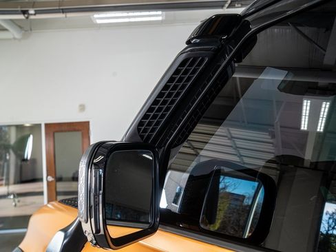 Used 2022 Land Rover Defender 110 X-Dynamic SE image 33