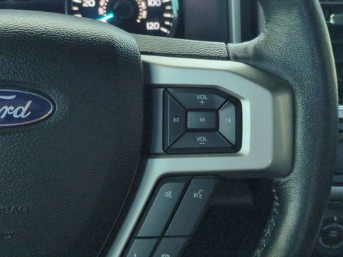 Used 2018 Ford F150 Lariat w/ Equipment Group 502A Luxury AWD/4WD image 36