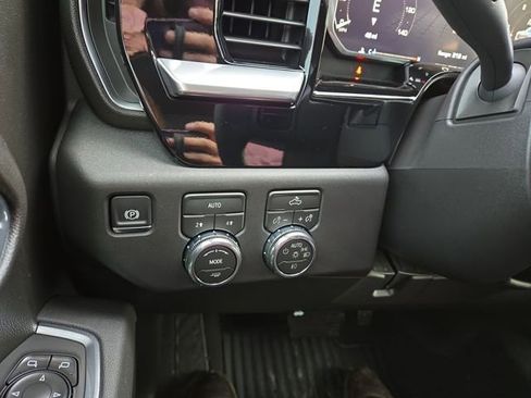 New 2026 GMC Sierra 1500 Elevation image 20