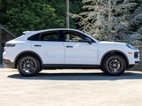 New 2026 Porsche Cayenne Coupe image 12