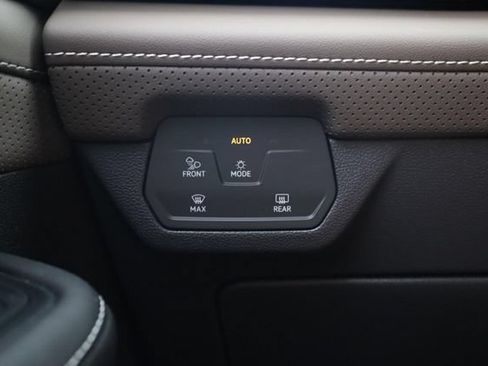 New 2026 Volkswagen Atlas SEL AWD/4WD image 19