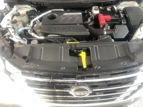 Used 2025 Nissan Rogue SL w/ Tech Package image 30