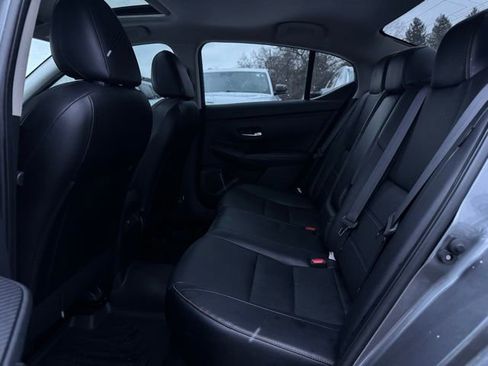 Used 2023 Nissan Sentra SR w/ SR Premium Package image 16