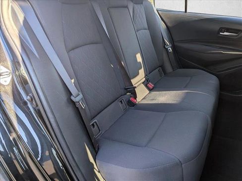 Used 2020 Toyota Corolla LE image 18