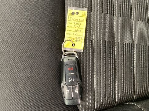 Used 2016 Ford Edge SEL image 31