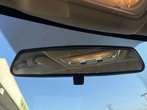 Used 2016 Toyota Corolla LE FWD image 29