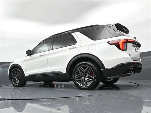 Certified 2025 Ford Explorer ST w/ Sun And Sound Package AWD/4WD image 38