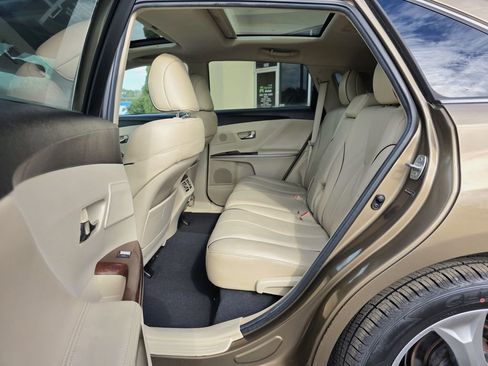 Used 2012 Toyota Venza XLE image 14