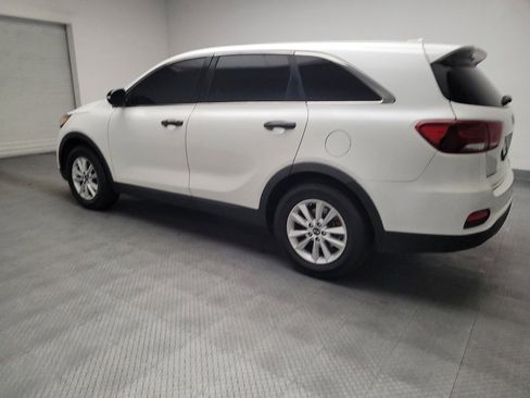 Used 2019 Kia Sorento FWD image 3
