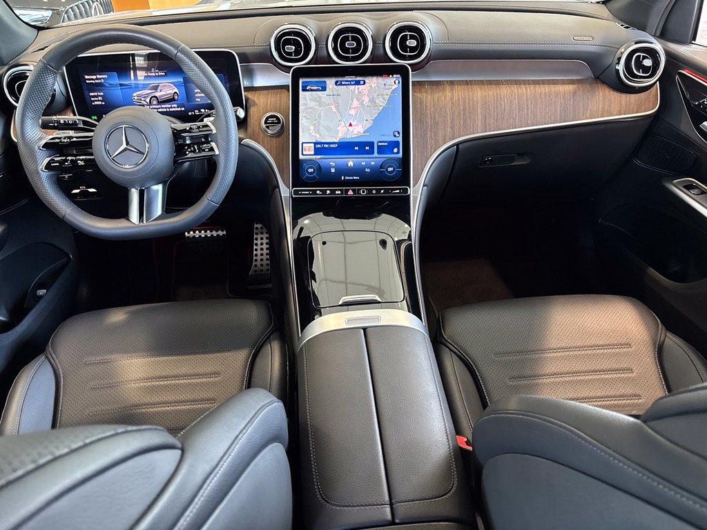 Used 2025 Mercedes-Benz GLC 350e 4MATIC image 22