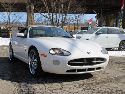 Used 2005 Jaguar XK8 XK8 2dr Convertible image 10