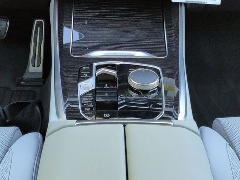 New 2026 BMW X5 xDrive40i w/ M Sport Package AWD/4WD image 19