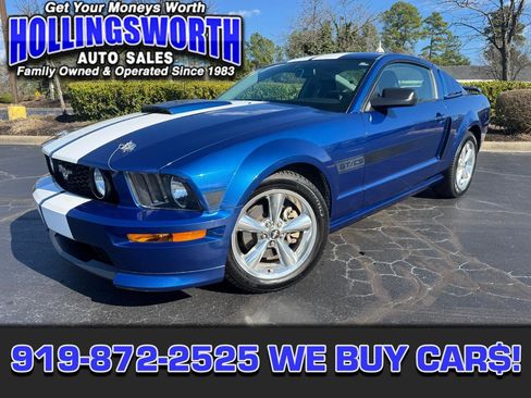 Used 2007 Ford Mustang GT image 1