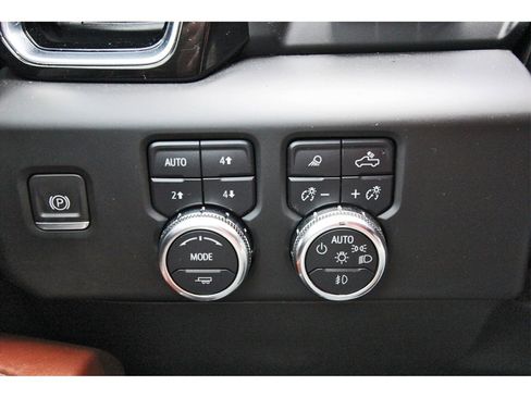 Used 2024 GMC Sierra 3500 Denali Ultimate image 14