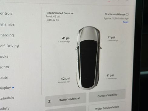 Used 2022 Tesla Model Y Long Range AWD/4WD image 28
