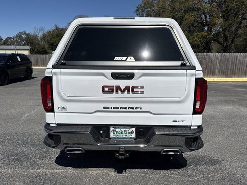 Used 2023 GMC Sierra 1500 SLT w/ X31 Off-Road Package AWD/4WD image 4