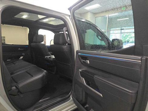 Used 2024 Toyota Tundra Platinum AWD/4WD image 27