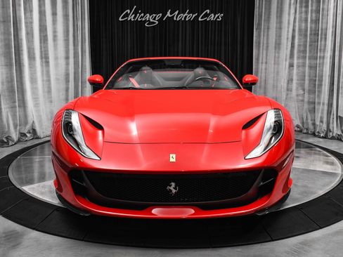 Used 2021 Ferrari 812 GTS image 7