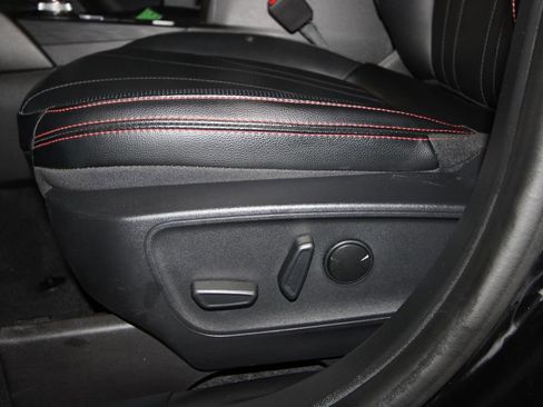 Used 2025 Ford Escape ST-Line Elite w/ Premium Technology Package image 7