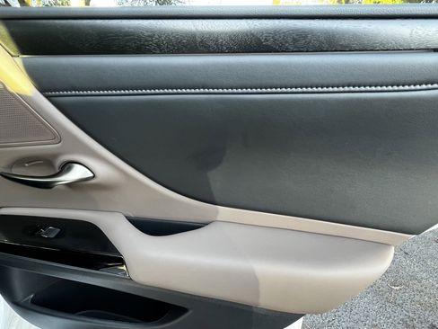 Used 2023 Lexus ES 350 w/ Premium Package image 38