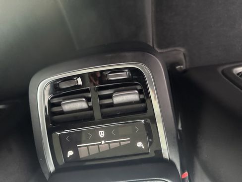 Used 2025 Volvo XC90 B5 Plus w/ Protection Package Premier image 35