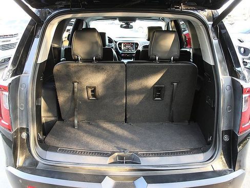 Used 2021 GMC Acadia SLT w/ Elevation Edition FWD image 8