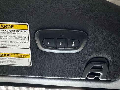 Used 2022 Jeep Wrangler Unlimited Sahara AWD/4WD image 19
