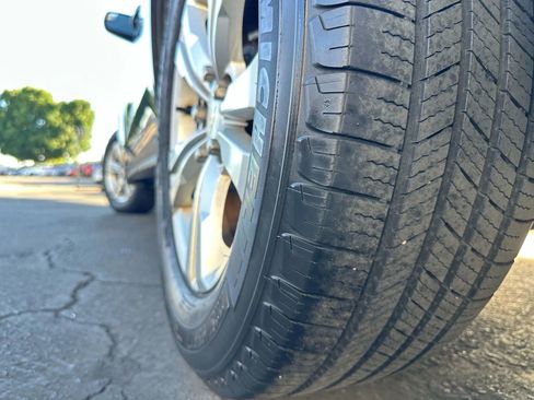 Used 2012 Chevrolet Equinox LT w/ Driver Convenience Package image 51